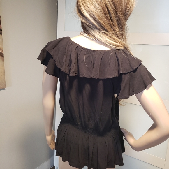 Black ruffle top - Picture 4 of 4